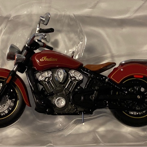 Hallmark 2021 Christmas Ornament Indian Motorcycle ‘Scout’ 100th ann edition - Picture 1 of 5